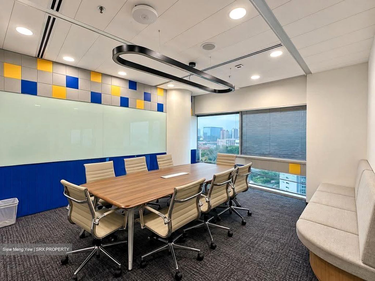 Gateway East (D7), Office #636605861